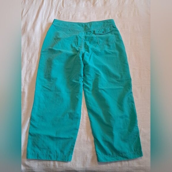 L. L. Bean women's size 12 teal cropped pants, snap & zipper closure, light teal - Picture 4 of 5